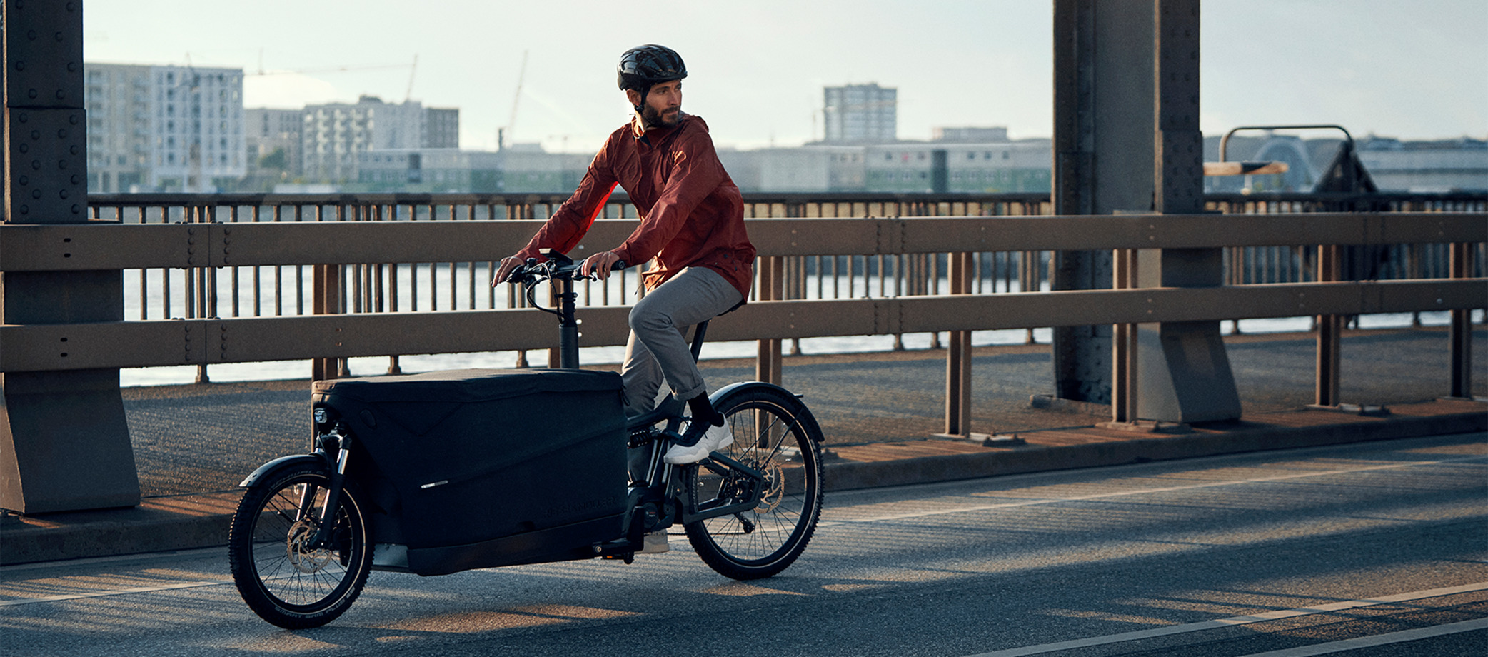 QicQ en Pedeleur Bikes worden huisleverancier van dienstfietsen voor de gemeente Amsterdam