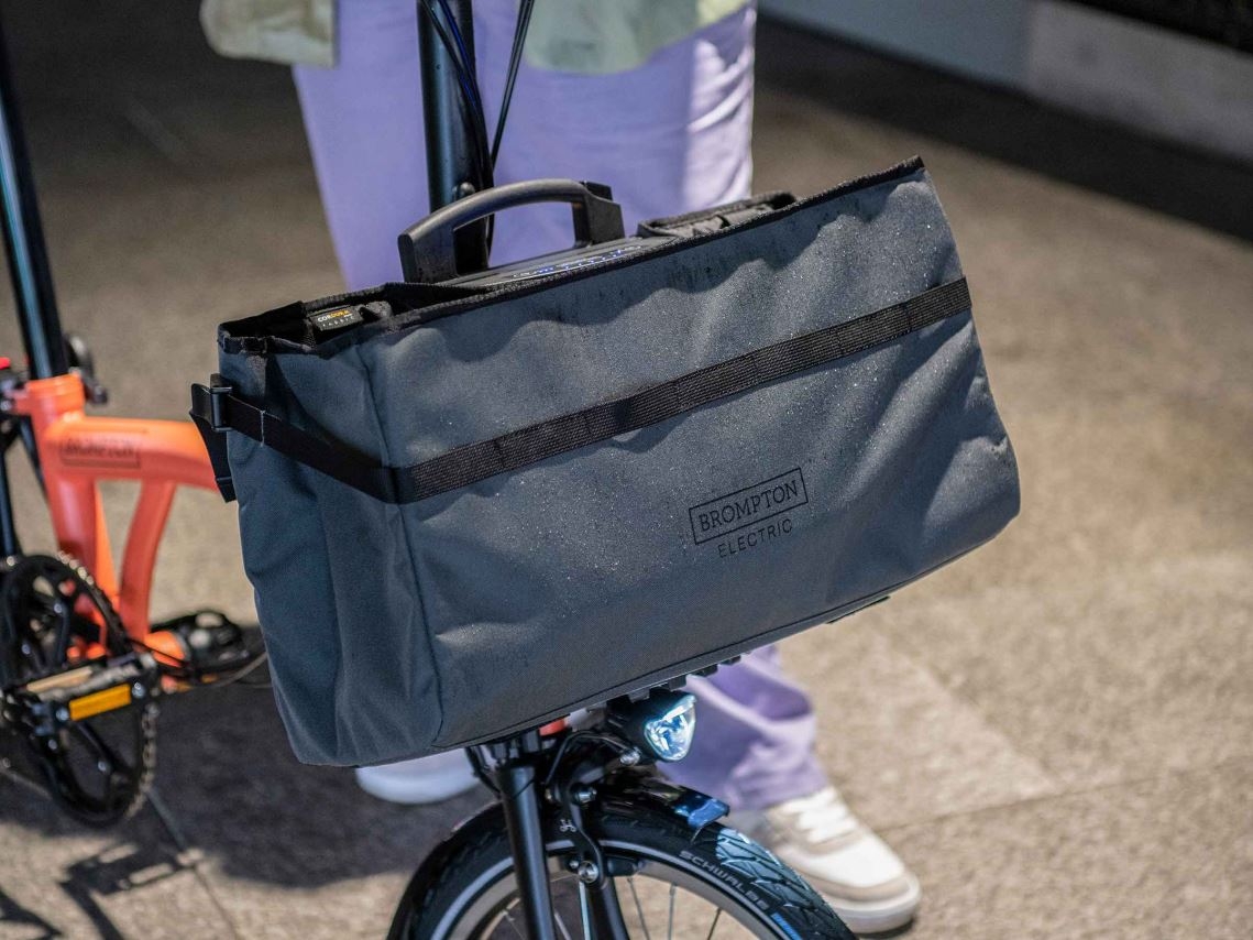 Brompton E-basket incl.Brace & Frame, Dark Grey