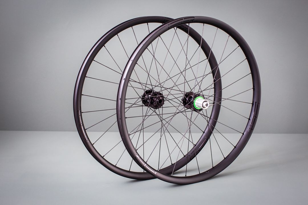 LEEZER M1 Handmade Wielset DT-Swiss 180