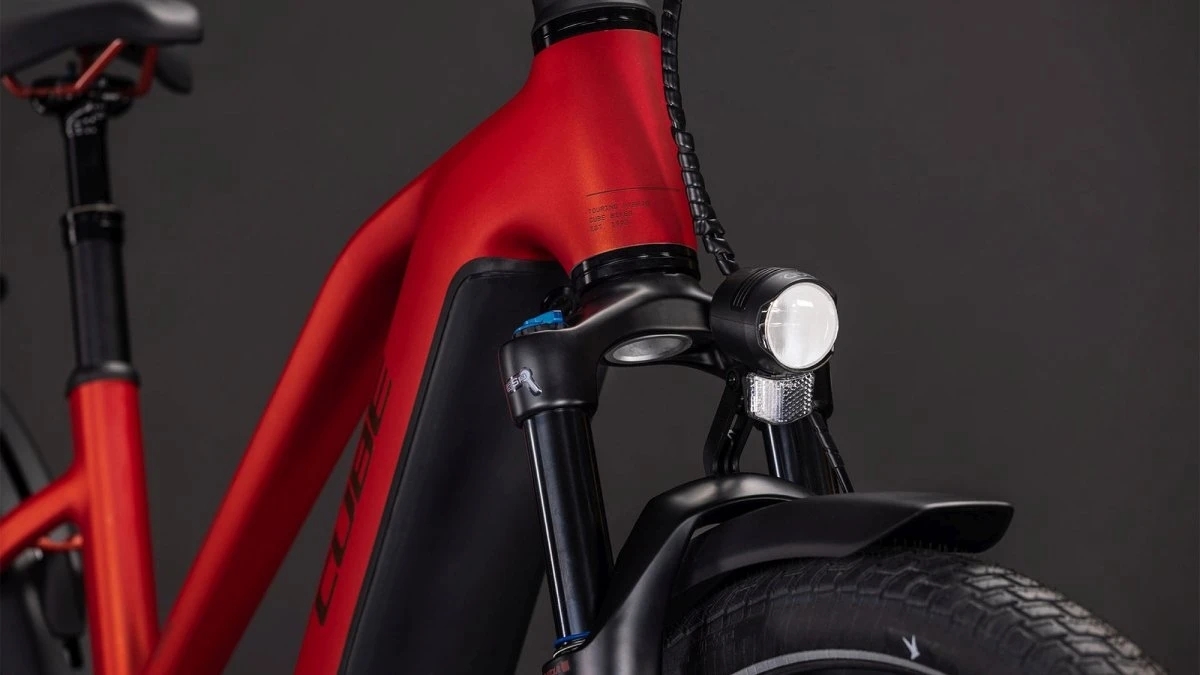 Cube Touring Hybrid Comfort SLX 800