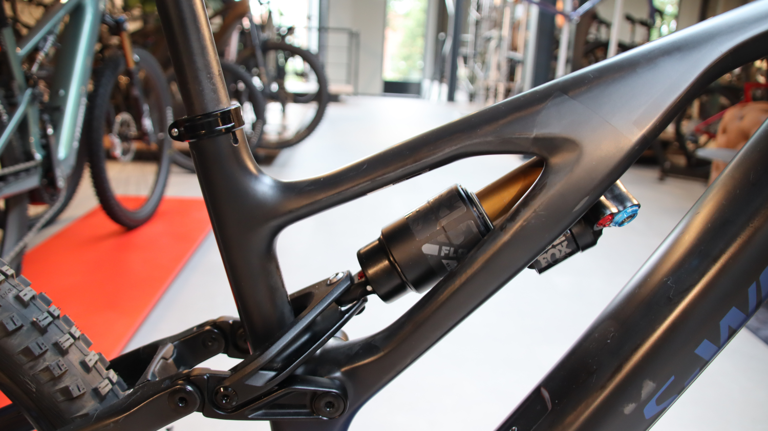 S-works Levo Carbon Maat S4