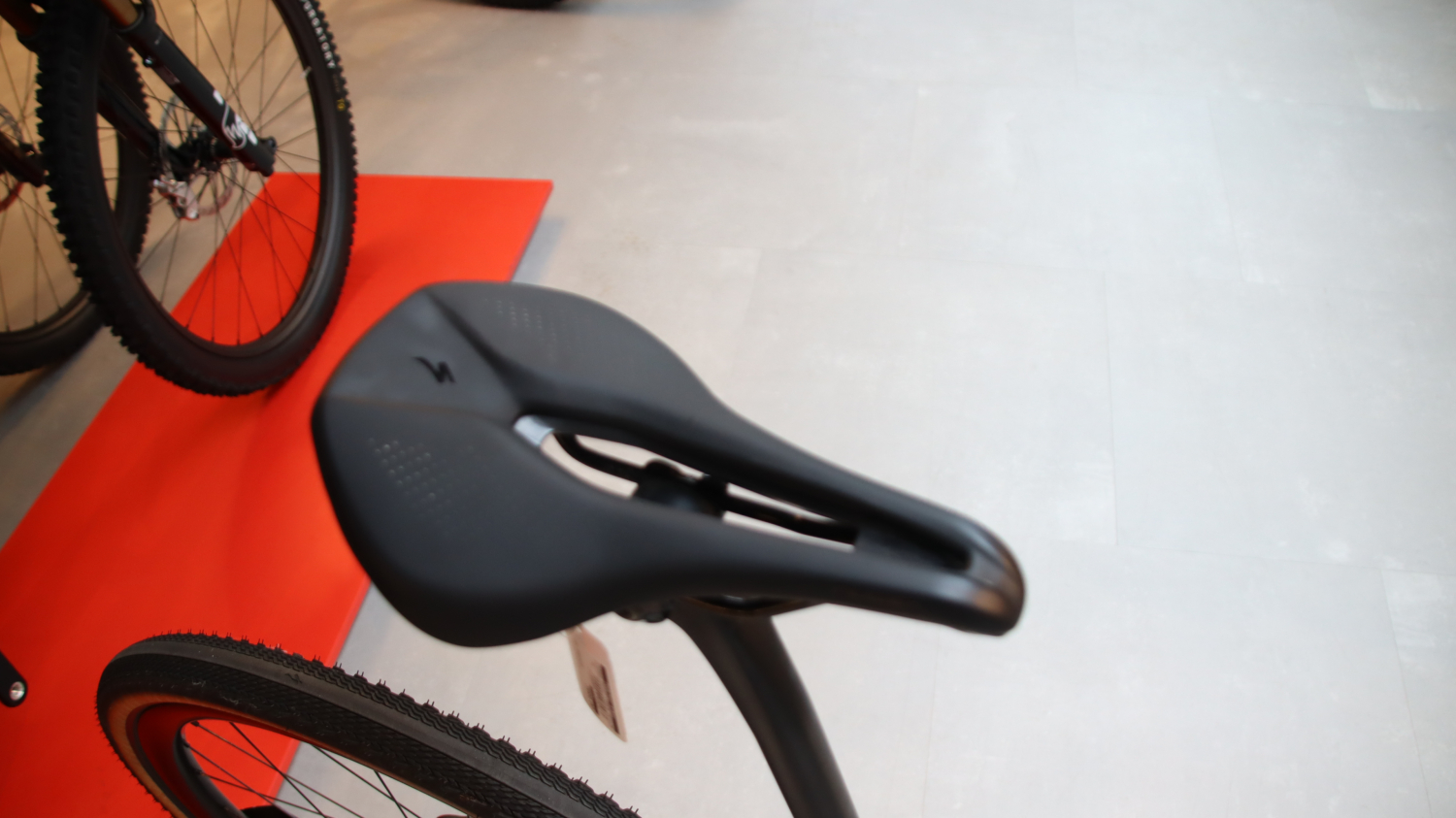Specialized Diverge Expert Carbon maat 56