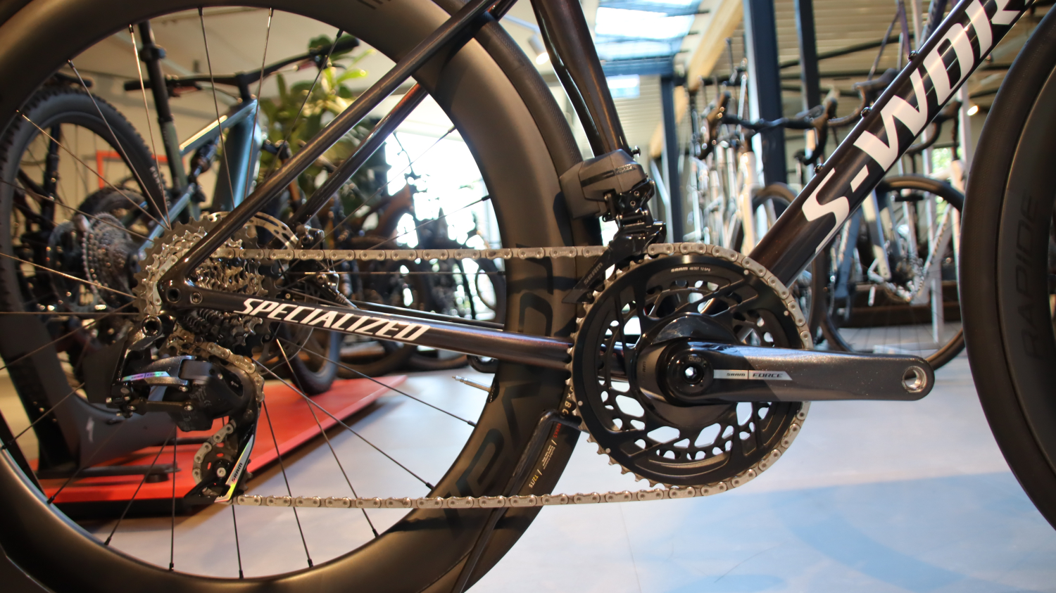 TARMAC SL8 SW CARB/VIVPNK/MNSHDW 56 SRAM FORCE